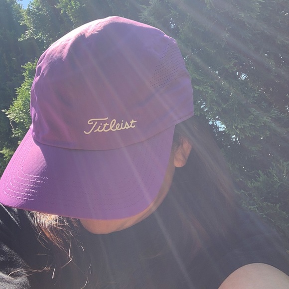 Women Titleist golf cancer awareness hat purple adjustable, GUC, like new - Picture 9 of 9
